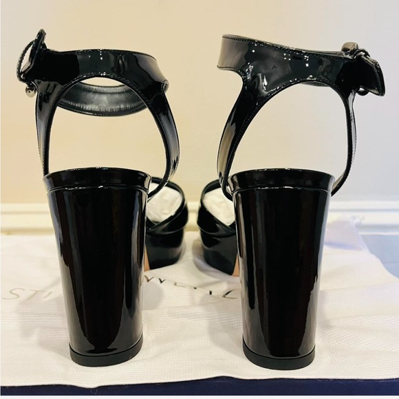 New In Box Stuart Weitzman “Real Deal” black patent leather platform sandals 7.5 - Picture 5 of 9